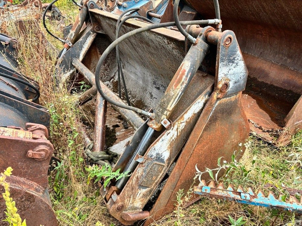 Schaufel 2,0-2,2 cbm Volvo/Komatsu - Cazo cargador: foto 3 Schaufel 2,0-2,2 cbm Volvo/Komatsu - Cazo cargador: foto 3