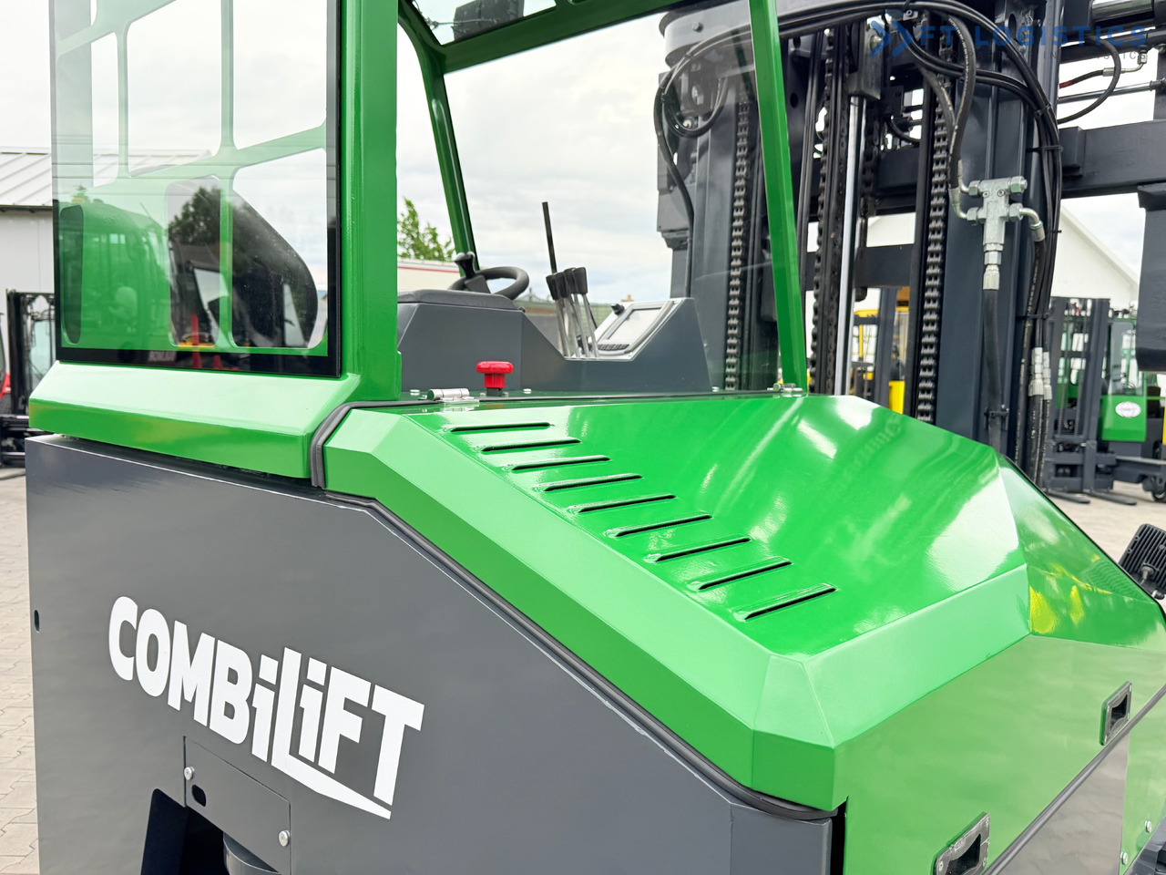 Carretilla de 4 vías nuevo COMBILIFT Combilift CBE4000 / TRIPLEX 5200MM / ELECTRIC / FREE LIFT / FORK POSITIONER / SIDESHIFT / LIKE NEW: foto 26