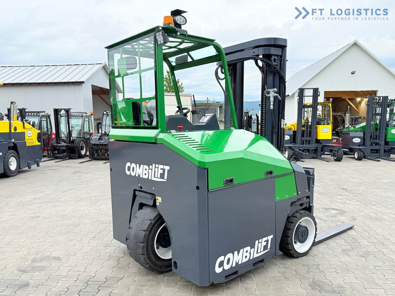 Carretilla de 4 vías nuevo COMBILIFT Combilift CBE4000 / TRIPLEX 5200MM / ELECTRIC / FREE LIFT / FORK POSITIONER / SIDESHIFT / LIKE NEW: foto 6