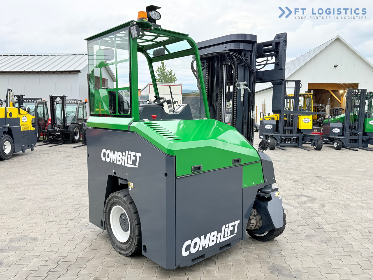 Carretilla de 4 vías nuevo COMBILIFT Combilift CBE4000 / TRIPLEX 5200MM / ELECTRIC / FREE LIFT / FORK POSITIONER / SIDESHIFT / LIKE NEW: foto 25