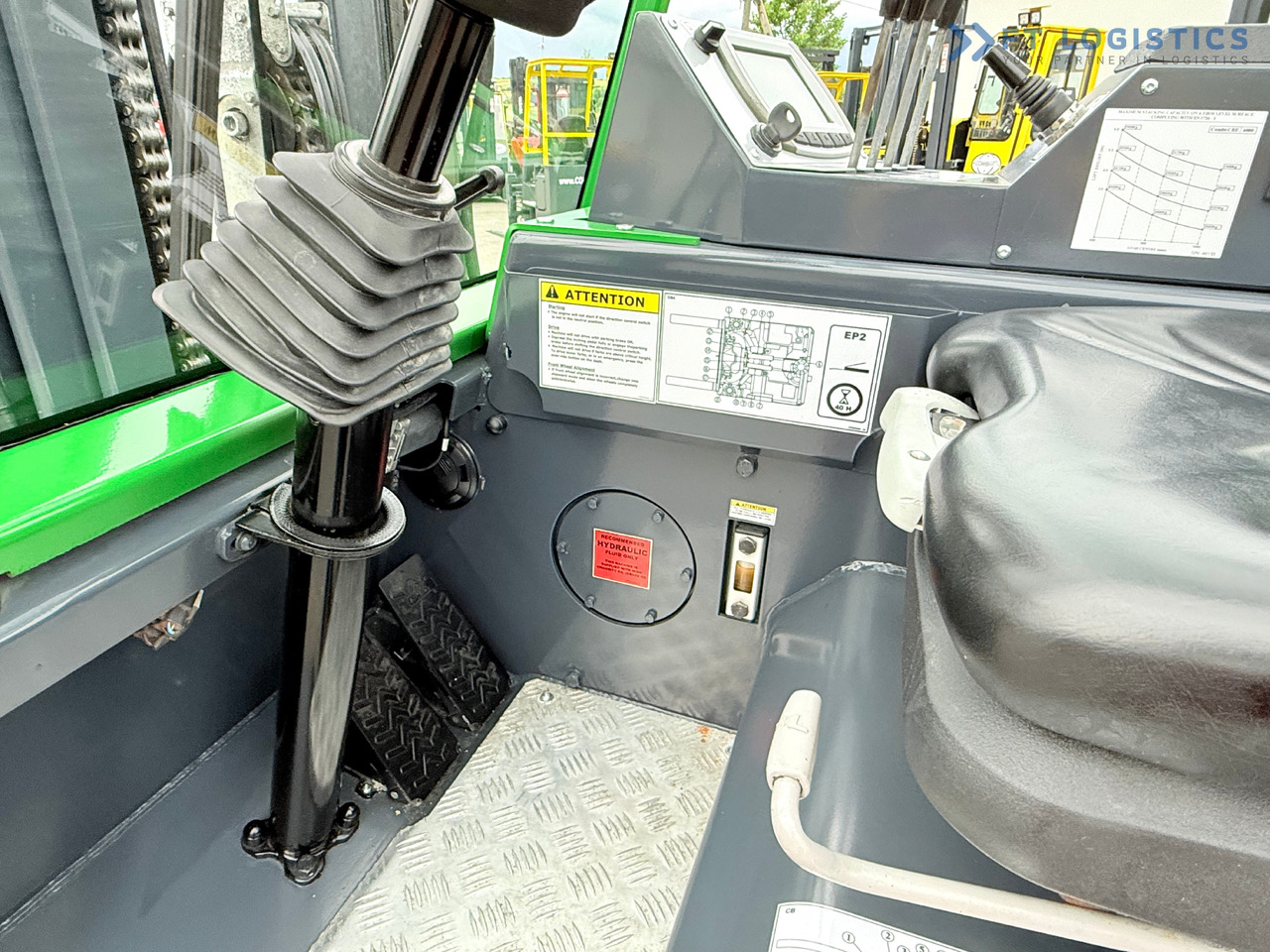 Carretilla de 4 vías nuevo COMBILIFT Combilift CBE4000 / TRIPLEX 5200MM / ELECTRIC / FREE LIFT / FORK POSITIONER / SIDESHIFT / LIKE NEW: foto 12