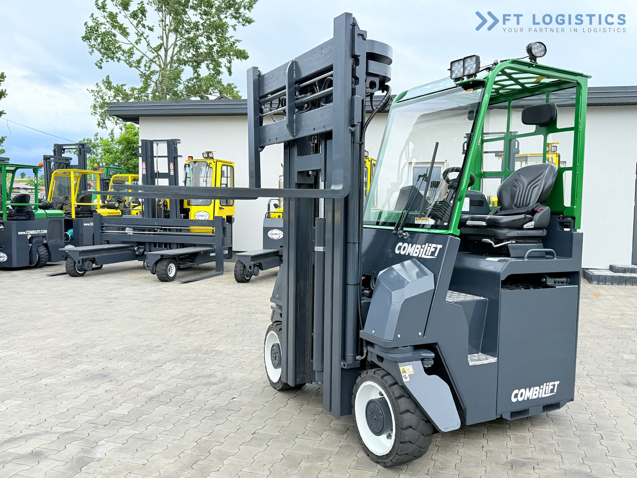 Carretilla de 4 vías nuevo COMBILIFT Combilift CBE4000 / TRIPLEX 5200MM / ELECTRIC / FREE LIFT / FORK POSITIONER / SIDESHIFT / LIKE NEW: foto 19