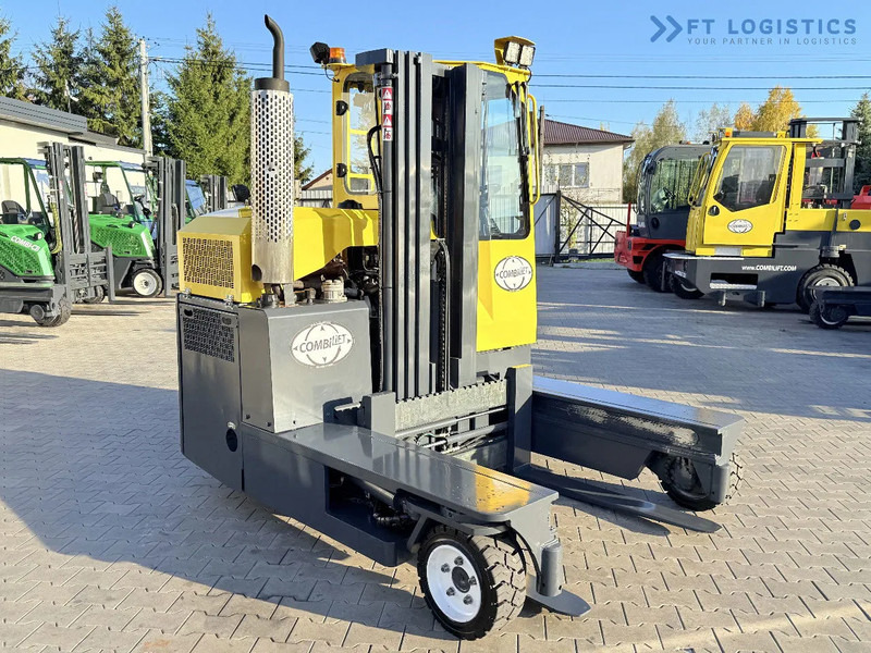 Combilift C3000 / GAS / TRIPLEX 4900MM / FREE LIFT / FORK POSITIONER / FULL CABIN / EXCELLENT CONDITION / Wide range of four-way and side - Carretilla de 4 vías: foto 5 Combilift C3000 / GAS / TRIPLEX 4900MM / FREE LIFT / FORK POSITIONER / FULL CABIN / EXCELLENT CONDITION / Wide range of four-way and side - Carretilla de 4 vías: foto 5