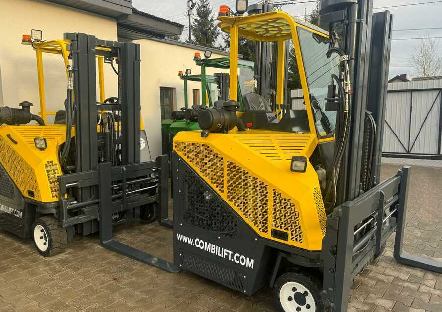 Combilift C3000CB -DIESEL- Only 6117 hours - Carretilla de 4 vías: foto 3 Combilift C3000CB -DIESEL- Only 6117 hours - Carretilla de 4 vías: foto 3