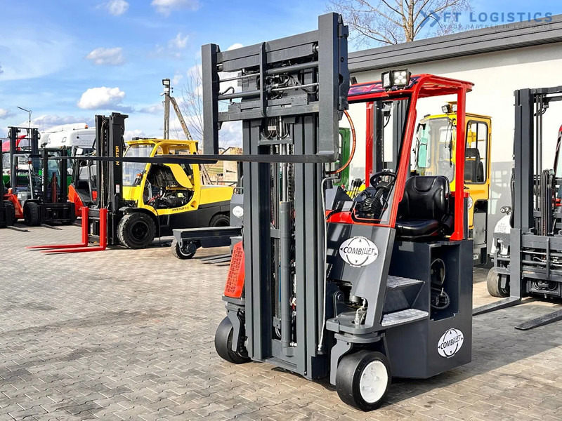 Combilift C3000CB / LPG / TRIPLEX / 5500MM / FREE LIFT / FORK SHIFT / POSITIONER C3000CB / LPG / TRIPLEX / 5500MM / FREE LIFT / FORK SHIFT - Carretilla de 4 vías: foto 1 Combilift C3000CB / LPG / TRIPLEX / 5500MM / FREE LIFT / FORK SHIFT / POSITIONER C3000CB / LPG / TRIPLEX / 5500MM / FREE LIFT / FORK SHIFT - Carretilla de 4 vías: foto 1