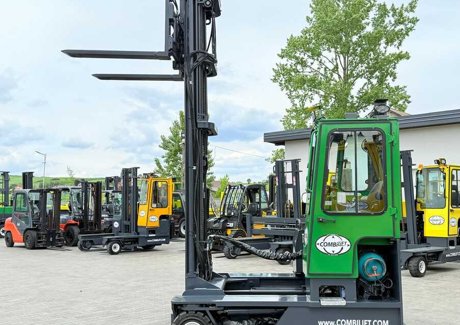 Carretilla de 4 vías Combilift C4000 / GAS / TRIPLEX - 9300MM / FREE-LIFT / POSITIONER / LIKE NEW: foto 24