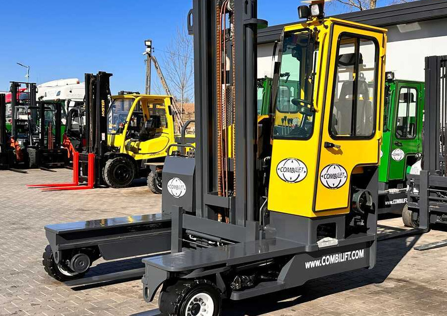 Combilift C4000 / LPG / DUPLEX / 4100MM / WEIGHT / FORK SIDE SHIFT / LIKE NEW - Carretilla de 4 vías: foto 1 Combilift C4000 / LPG / DUPLEX / 4100MM / WEIGHT / FORK SIDE SHIFT / LIKE NEW - Carretilla de 4 vías: foto 1