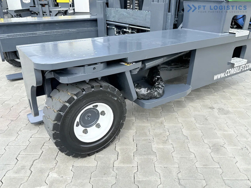 Combilift C8000 / GAS / DUPLEX – 4700MM / FORK POSITIONER / FREE LIFT / FULL HEATED CABIN / ONLY 5141 HOURS / CONDITION – LIKE NEW! C8000 - Carretilla de 4 vías: foto 3 Combilift C8000 / GAS / DUPLEX – 4700MM / FORK POSITIONER / FREE LIFT / FULL HEATED CABIN / ONLY 5141 HOURS / CONDITION – LIKE NEW! C8000 - Carretilla de 4 vías: foto 3