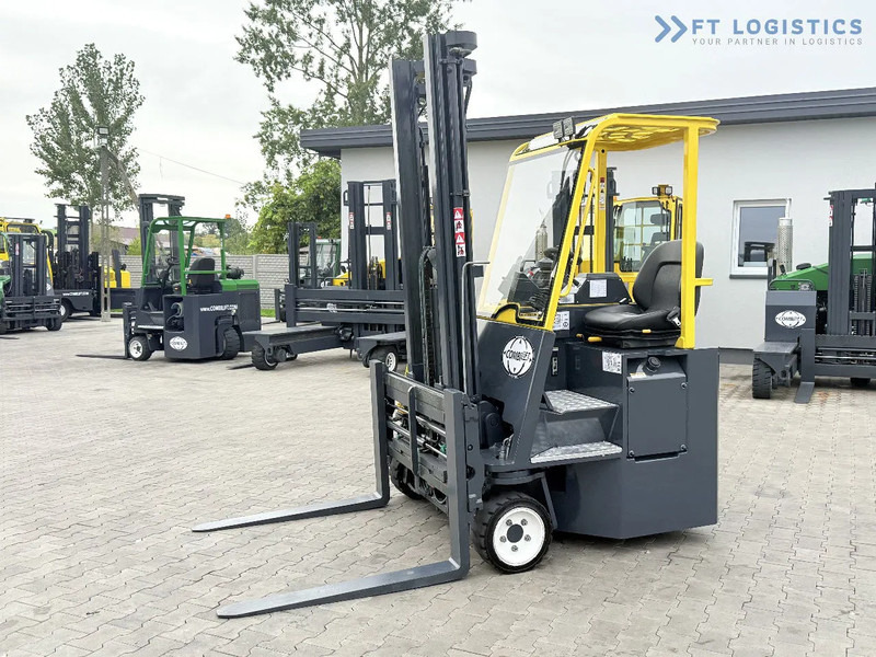 Combilift CB2500 / DUPLEX / 4100MM / DIESEL / FREE LIFT / FORK POSITIONER / SIDE SHIFT / LIKE NEW / Wide range of four-way and side loader - Carretilla de 4 vías: foto 2 Combilift CB2500 / DUPLEX / 4100MM / DIESEL / FREE LIFT / FORK POSITIONER / SIDE SHIFT / LIKE NEW / Wide range of four-way and side loader - Carretilla de 4 vías: foto 2