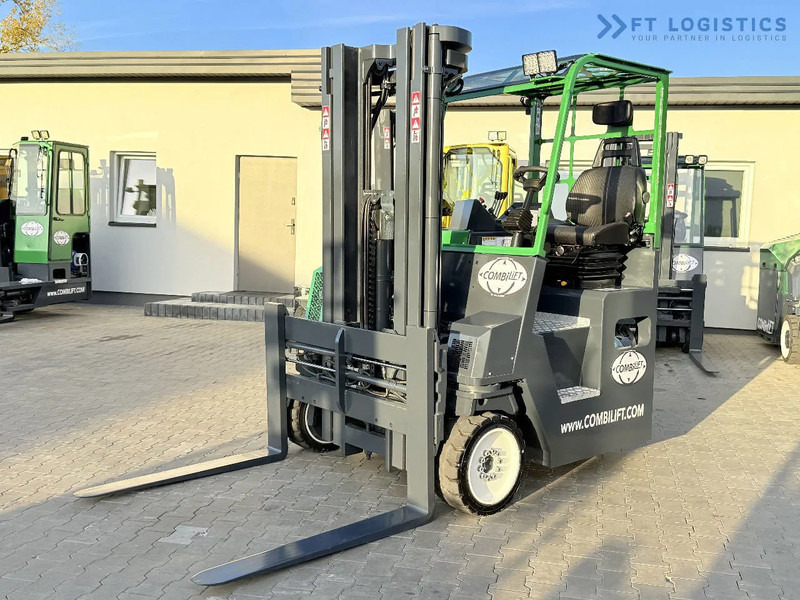 Combilift CB4000 / GAS / TRIPLEX 5200MM / FREE LIFT / FORK POSITIONER / SIDE SHIFT / EXCELLENT CONDITION / Wide range of four-way and side - Carretilla de 4 vías: foto 3 Combilift CB4000 / GAS / TRIPLEX 5200MM / FREE LIFT / FORK POSITIONER / SIDE SHIFT / EXCELLENT CONDITION / Wide range of four-way and side - Carretilla de 4 vías: foto 3