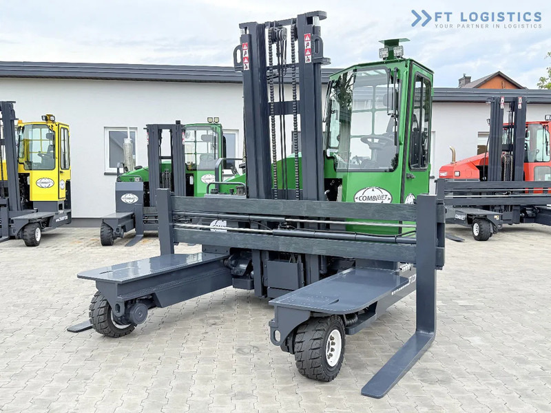 Combilift Combilift C4500 / DIESEL / DUPLEX 4000MM / WIDE FORK POSITIONER / HEATING / FULL CABIN / PERFECT CONDITION / Wide range of four- - Carretilla de 4 vías: foto 4 Combilift Combilift C4500 / DIESEL / DUPLEX 4000MM / WIDE FORK POSITIONER / HEATING / FULL CABIN / PERFECT CONDITION / Wide range of four- - Carretilla de 4 vías: foto 4