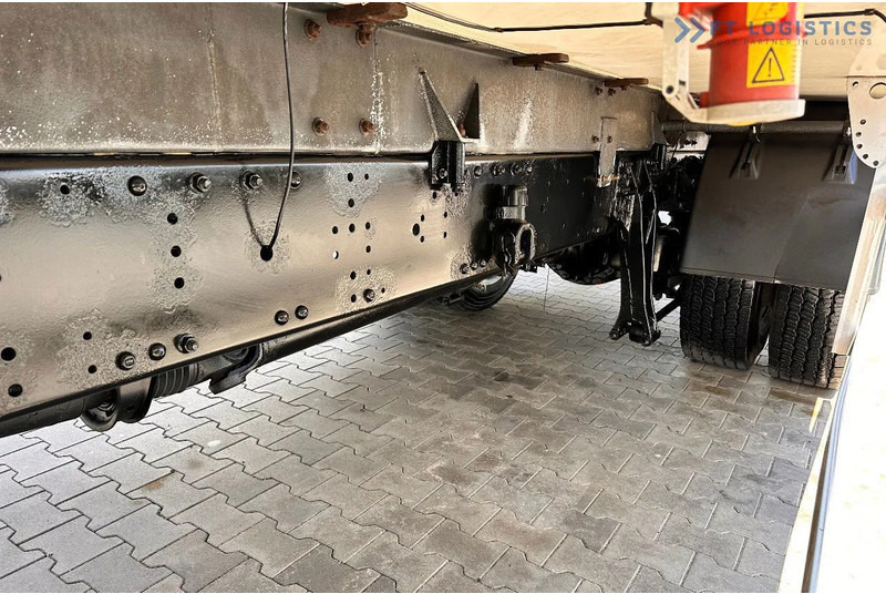 Camión frigorífico Iveco Stralis 420 STRALIS 420 / Refrigerated Truck / Carrier Supra 950 / 19 Pallets / Tail Lift / Tires: foto 7 Camión frigorífico Iveco Stralis 420 STRALIS 420 / Refrigerated Truck / Carrier Supra 950 / 19 Pallets / Tail Lift / Tires: foto 7