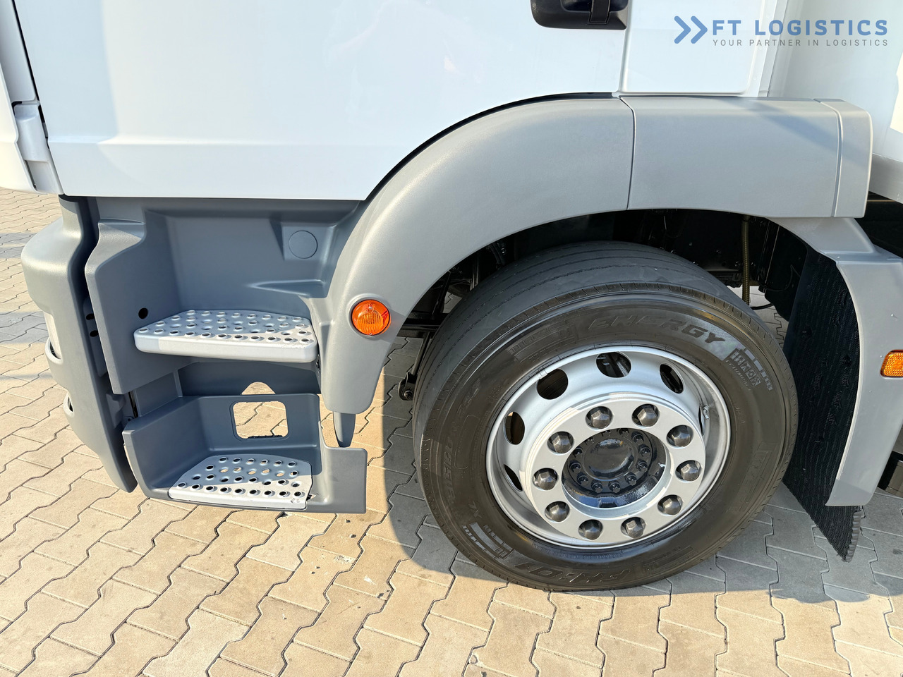 MAN TGM 18.290 / THERMOKING T-1200R / BI-TEMPERATURE / 19 PALLETS / 90% TYRES / EXCELLENT CONDITION / DHOLLANDIA TAIL LIFT / SIDE DOOR / PAYLOAD 8,220 KG - Camión frigorífico: foto 5 MAN TGM 18.290 / THERMOKING T-1200R / BI-TEMPERATURE / 19 PALLETS / 90% TYRES / EXCELLENT CONDITION / DHOLLANDIA TAIL LIFT / SIDE DOOR / PAYLOAD 8,220 KG - Camión frigorífico: foto 5