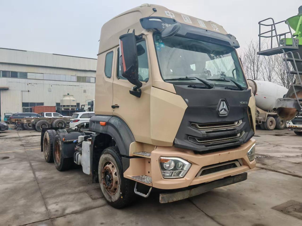 HOHRN 6×4 - Cabeza tractora: foto 2 HOHRN 6×4 - Cabeza tractora: foto 2