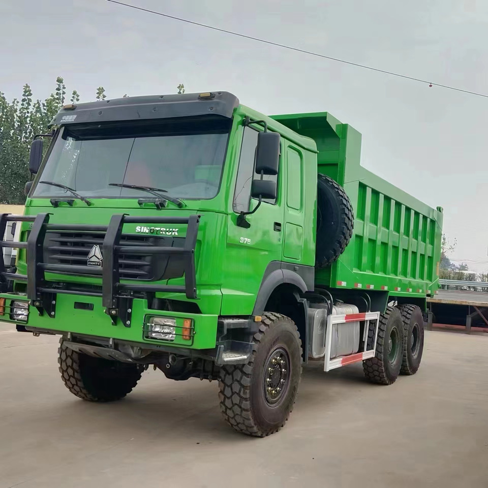 HOWO 6*6 dump truck - Camión volquete: foto 2 HOWO 6*6 dump truck - Camión volquete: foto 2