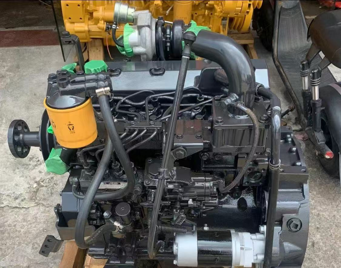 KOMATSU 4D95LE-3 - Motor para Excavadora: foto 1 KOMATSU 4D95LE-3 - Motor para Excavadora: foto 1
