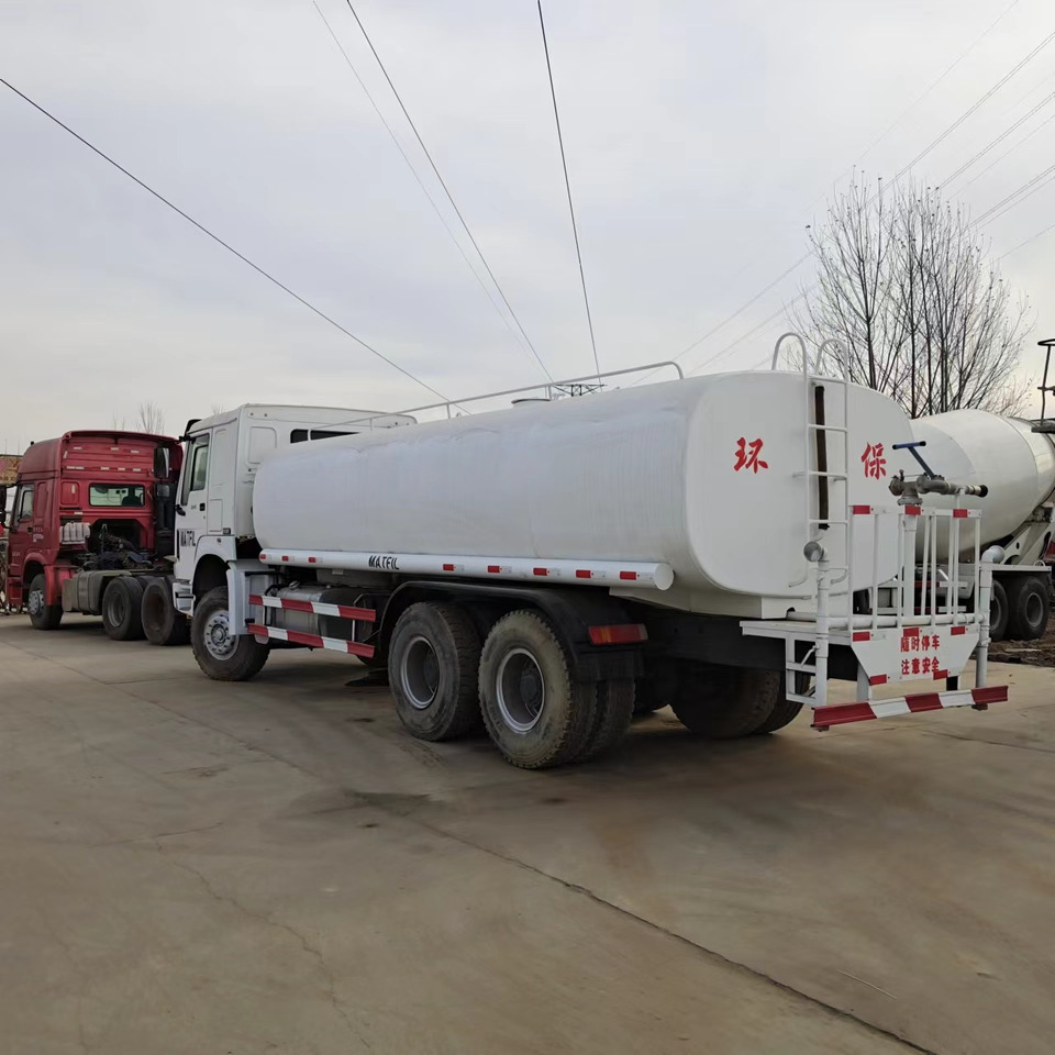 Camión cisterna SINOTRUK 20 cubic meters tank: foto 6 Camión cisterna SINOTRUK 20 cubic meters tank: foto 6