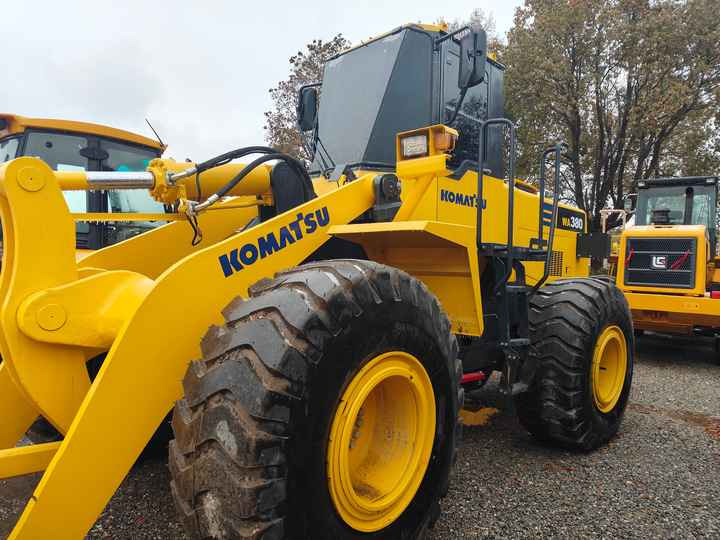 Certified Pre-Owned Komatsu WA380-3 | Heavy-Duty Loader for Mining/ Construction - Price Negotiable! - Retroexcavadora: foto 5 Certified Pre-Owned Komatsu WA380-3 | Heavy-Duty Loader for Mining/ Construction - Price Negotiable! - Retroexcavadora: foto 5