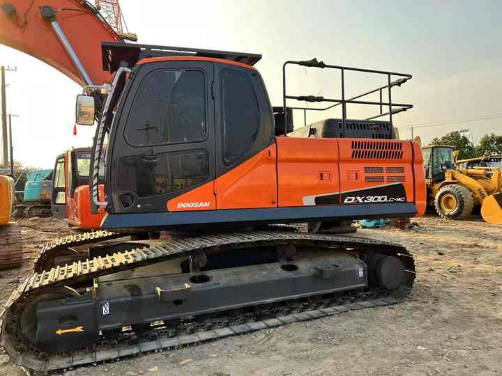 Doosan Construction Equipment Dx300 , Used Earth-moving Machine Doosan Excavator , Doosan Heavy Machines for Sale - Excavadora: foto 3 Doosan Construction Equipment Dx300 , Used Earth-moving Machine Doosan Excavator , Doosan Heavy Machines for Sale - Excavadora: foto 3