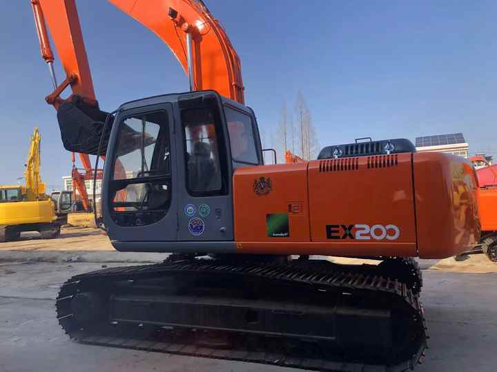 Original Japan Hitachi ZX200 Excavator Hitachi Excavator in Low Price for Hot Sale - Excavadora de cadenas: foto 4 Original Japan Hitachi ZX200 Excavator Hitachi Excavator in Low Price for Hot Sale - Excavadora de cadenas: foto 4