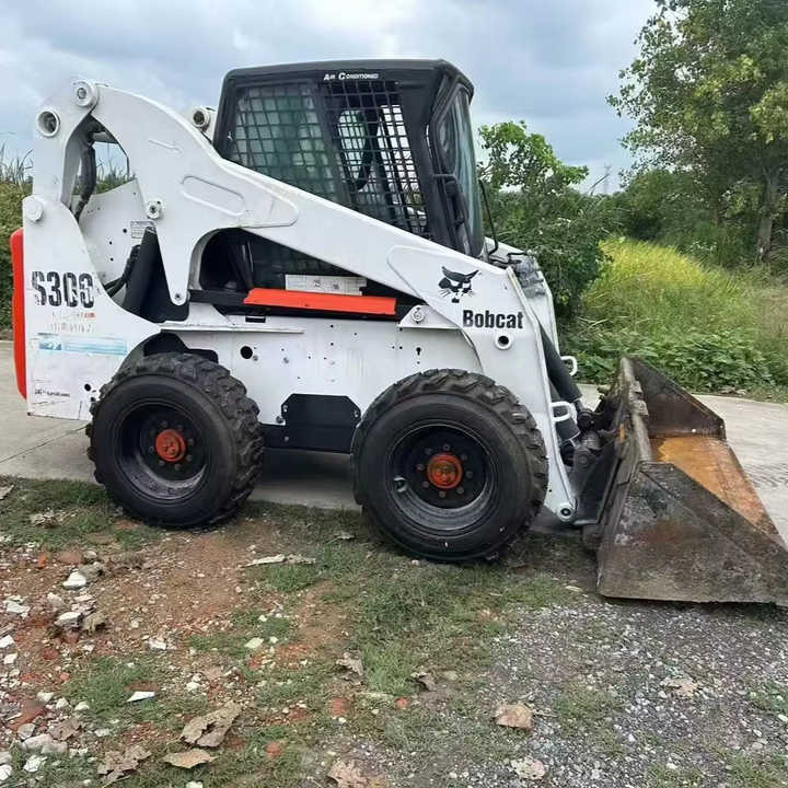 Minicargadora USED BOBCAT S300 Skid-steer Loader with Very Good Performance Is for Sale at a Low Price. S160/s185/s220/330 in Stock: foto 1