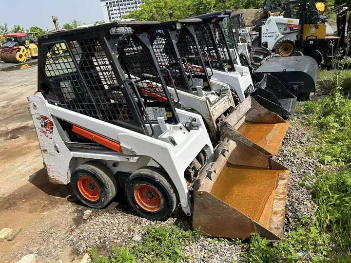 Used Bobcat S70 Skid Teer in Stock Good Condition bobcat S70 S160 185 300 330 Skid Steer for Sale - Minicargadora: foto 5 Used Bobcat S70 Skid Teer in Stock Good Condition bobcat S70 S160 185 300 330 Skid Steer for Sale - Minicargadora: foto 5