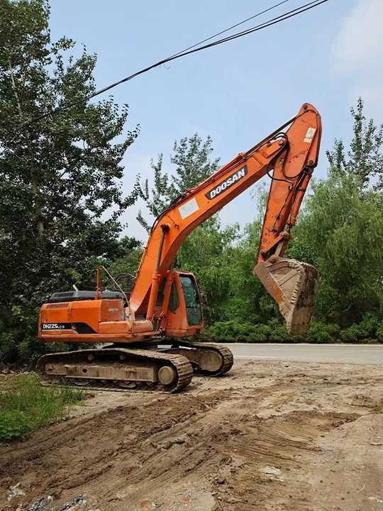 Used Digger DOOSAN DH225 Construction Machinery Construction Digger Used DOOSAN DH225 Cheap Excavator - Excavadora de cadenas: foto 4 Used Digger DOOSAN DH225 Construction Machinery Construction Digger Used DOOSAN DH225 Cheap Excavator - Excavadora de cadenas: foto 4