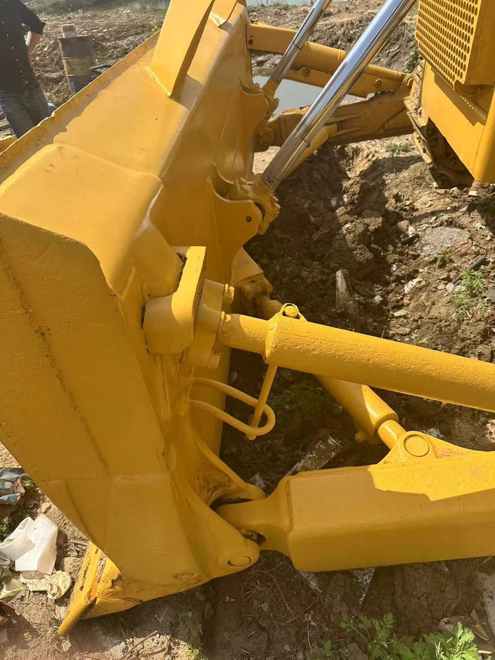 Used high quality bulldozer KOMATSU D85ESS - Bulldozer: foto 3 Used high quality bulldozer KOMATSU D85ESS - Bulldozer: foto 3