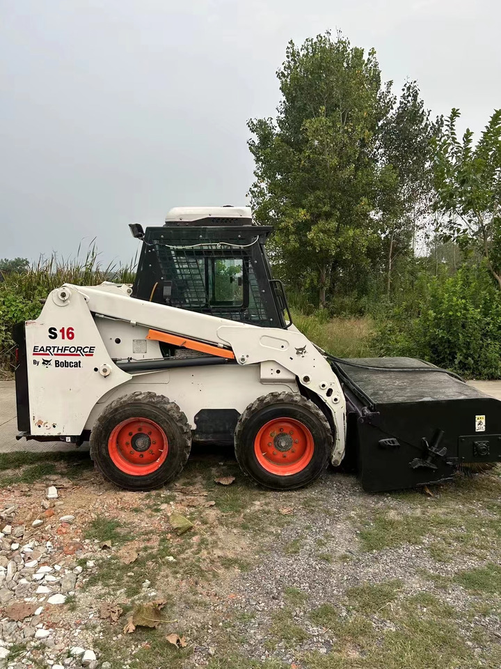 BOBCAT S16 - Minicargadora: foto 1 BOBCAT S16 - Minicargadora: foto 1