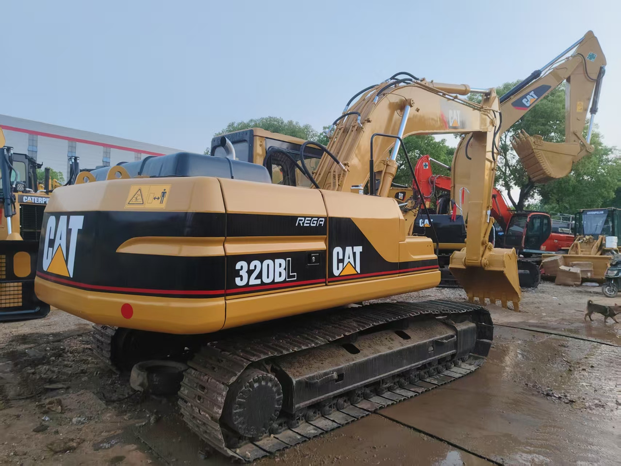 CATERPILLAR 320B - Excavadora de cadenas: foto 2 CATERPILLAR 320B - Excavadora de cadenas: foto 2