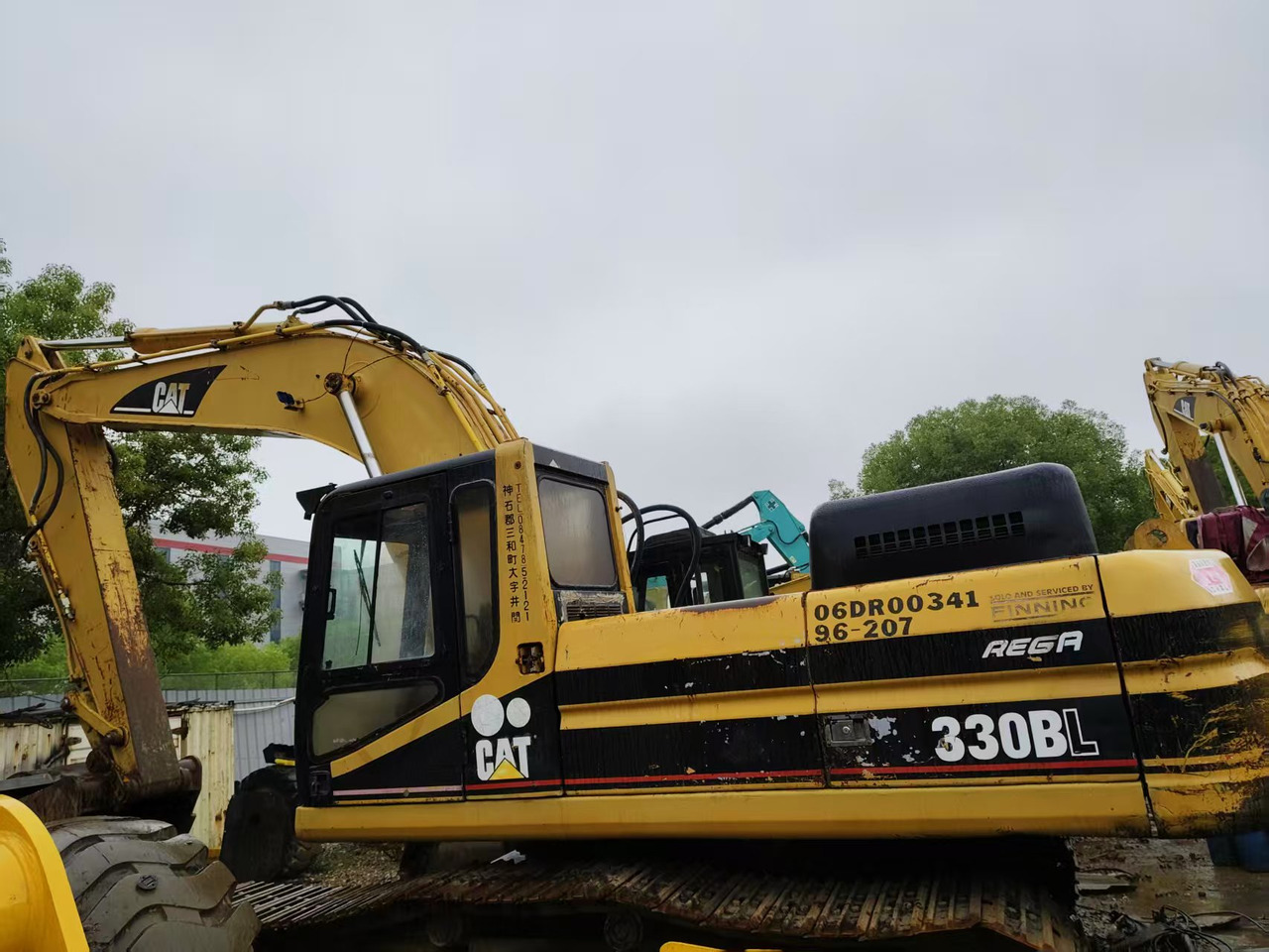 Excavadora de cadenas CATERPILLAR 330BL: foto 6