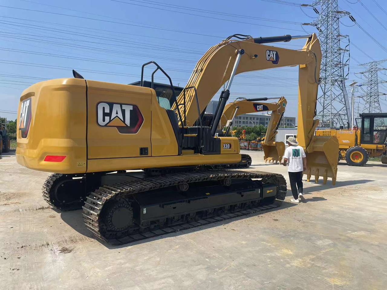 CATERPILLAR 330GC - Excavadora de cadenas: foto 1 CATERPILLAR 330GC - Excavadora de cadenas: foto 1