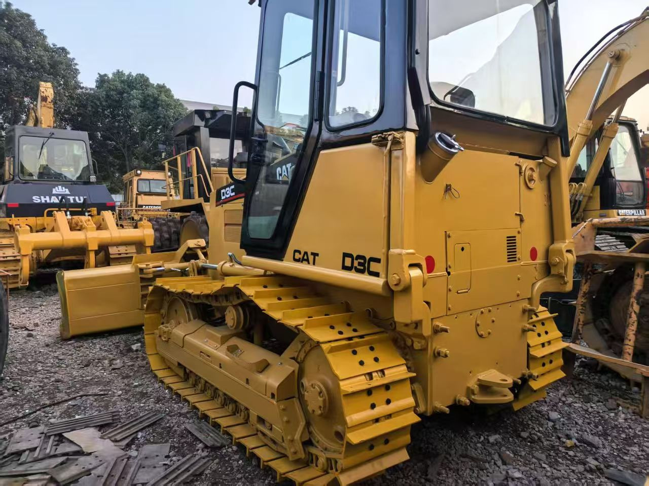 CATERPILLAR D3C - Bulldozer: foto 3 CATERPILLAR D3C - Bulldozer: foto 3