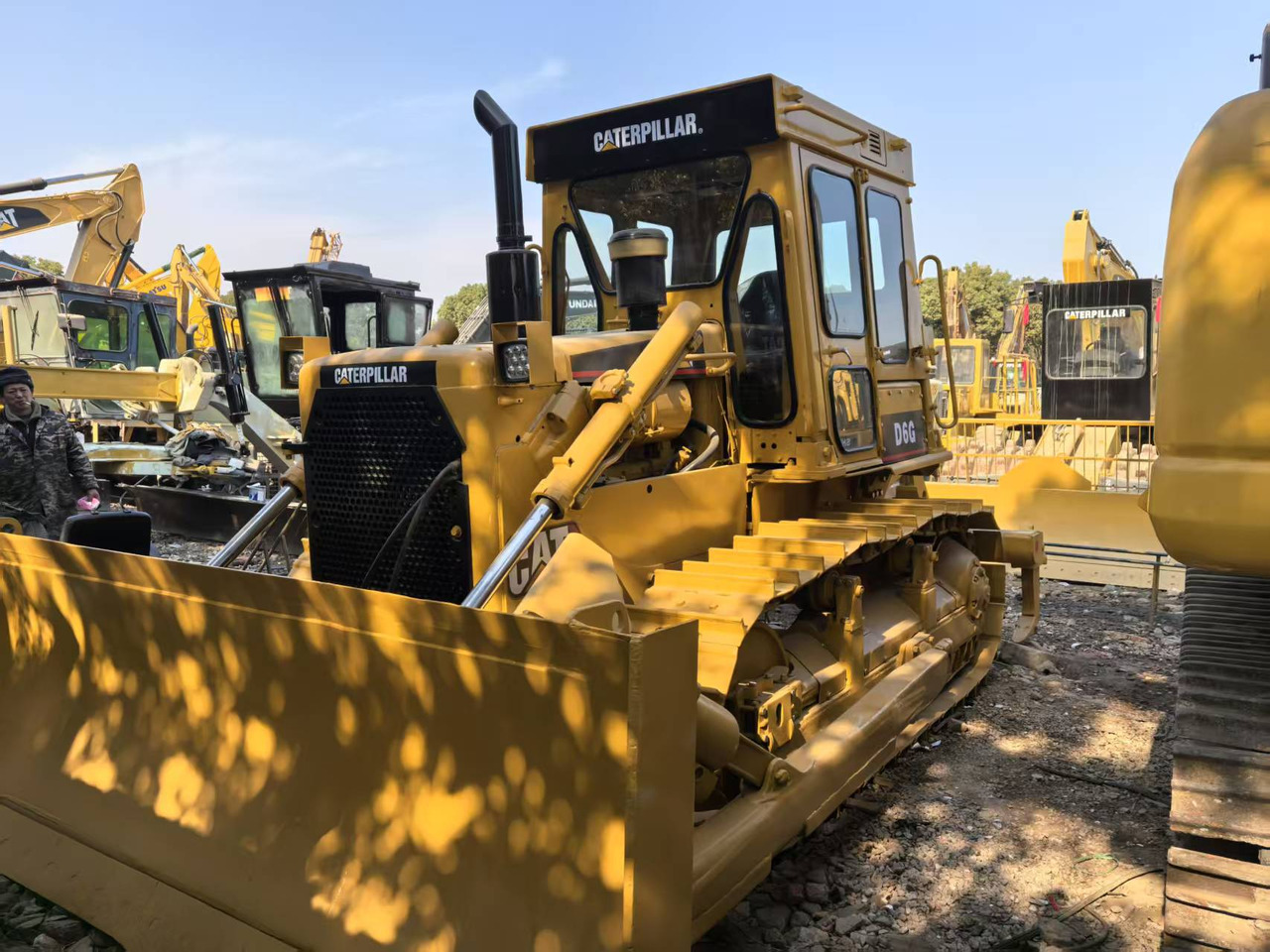 CATERPILLAR D6G - Bulldozer: foto 2 CATERPILLAR D6G - Bulldozer: foto 2