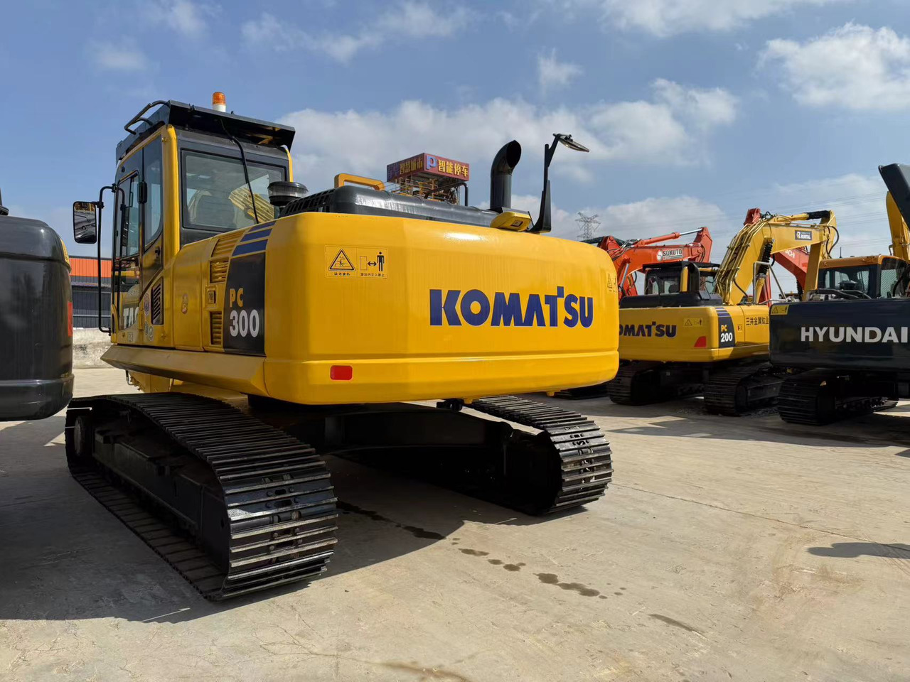 KOMATSU PC300-8 - Excavadora de cadenas: foto 2 KOMATSU PC300-8 - Excavadora de cadenas: foto 2