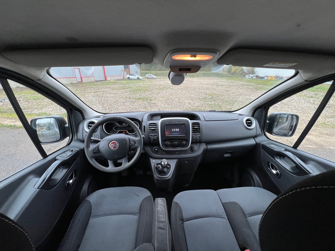 FIAT Talento 6 Places L2H1 EcoJet 145ch Chaine - Furgoneta combi: foto 5 FIAT Talento 6 Places L2H1 EcoJet 145ch Chaine - Furgoneta combi: foto 5