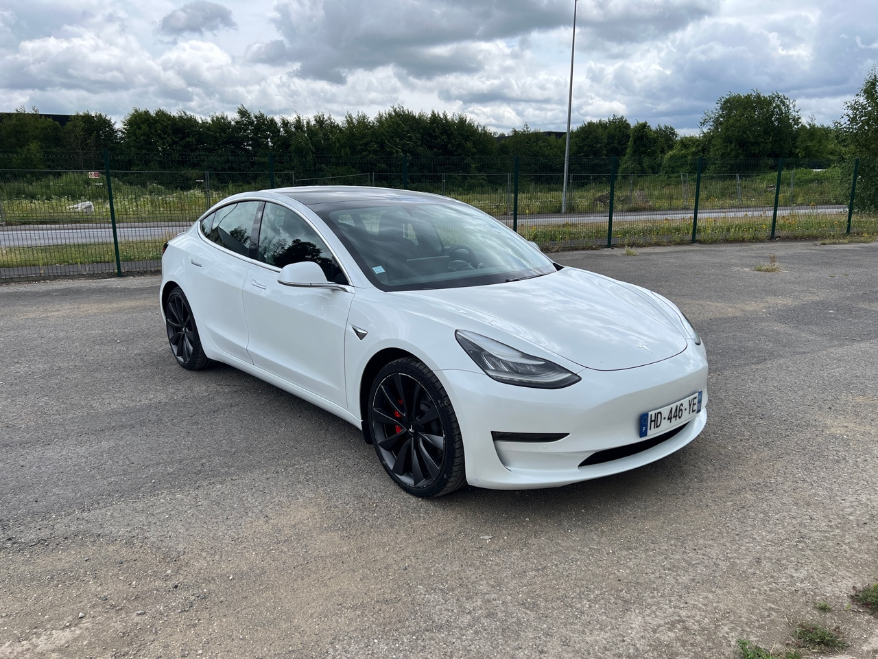TESLA Model 3 Performance Dual Motor FSD 3 Autopilot - Sedan: foto 4 TESLA Model 3 Performance Dual Motor FSD 3 Autopilot - Sedan: foto 4