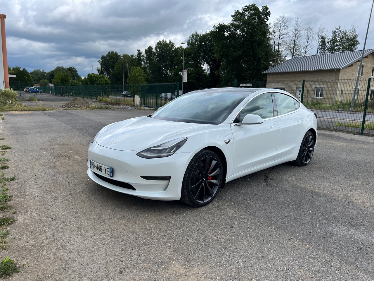 TESLA Model 3 Performance Dual Motor FSD 3 Autopilot - Sedan: foto 1 TESLA Model 3 Performance Dual Motor FSD 3 Autopilot - Sedan: foto 1