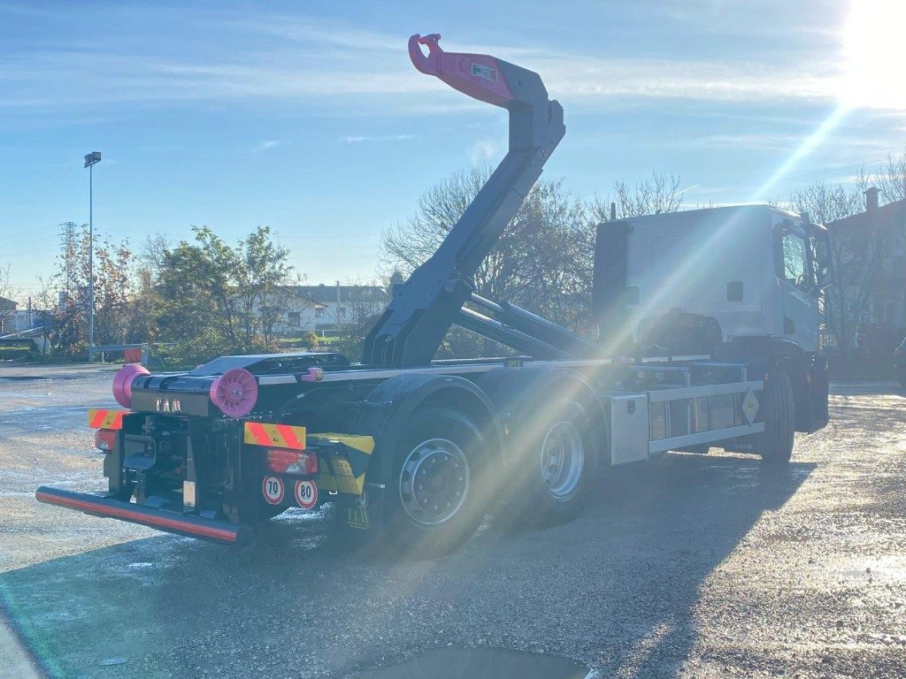 IVECO X-WAY AD280X48 NUOVO SCARRABILE PASSO 4500 - Camión multibasculante: foto 5 IVECO X-WAY AD280X48 NUOVO SCARRABILE PASSO 4500 - Camión multibasculante: foto 5