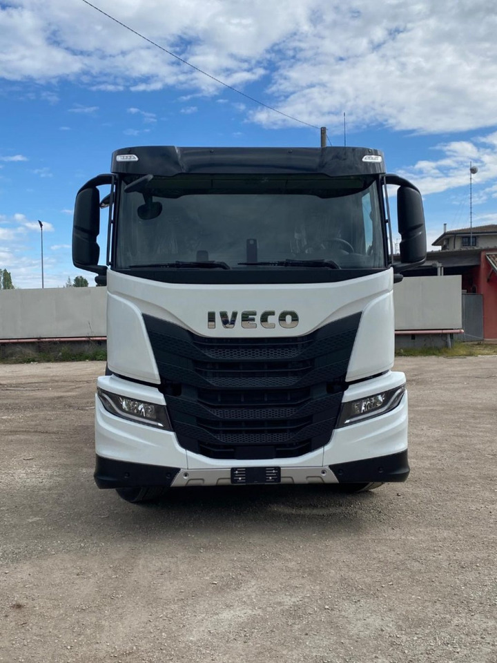 IVECO X-WAY AD280X48Y NUOVO SCARRABILE PASSO 3120 - Camión multibasculante: foto 2 IVECO X-WAY AD280X48Y NUOVO SCARRABILE PASSO 3120 - Camión multibasculante: foto 2
