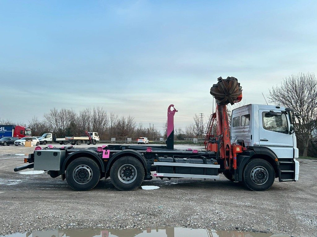 Leasing de MERCEDES-BENZ MERCEDES AXOR 2533 SCARRABILE CON GRU E POLIPO MERCEDES-BENZ MERCEDES AXOR 2533 SCARRABILE CON GRU E POLIPO: foto 6