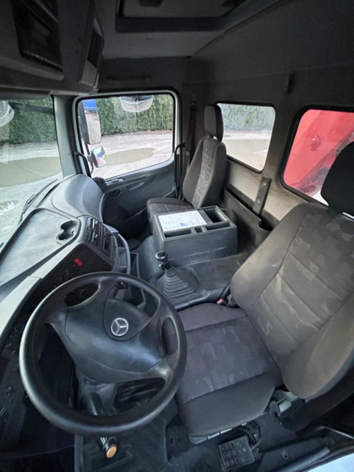 Leasing de MERCEDES-BENZ MERCEDES AXOR 2533 SCARRABILE CON GRU E POLIPO MERCEDES-BENZ MERCEDES AXOR 2533 SCARRABILE CON GRU E POLIPO: foto 9