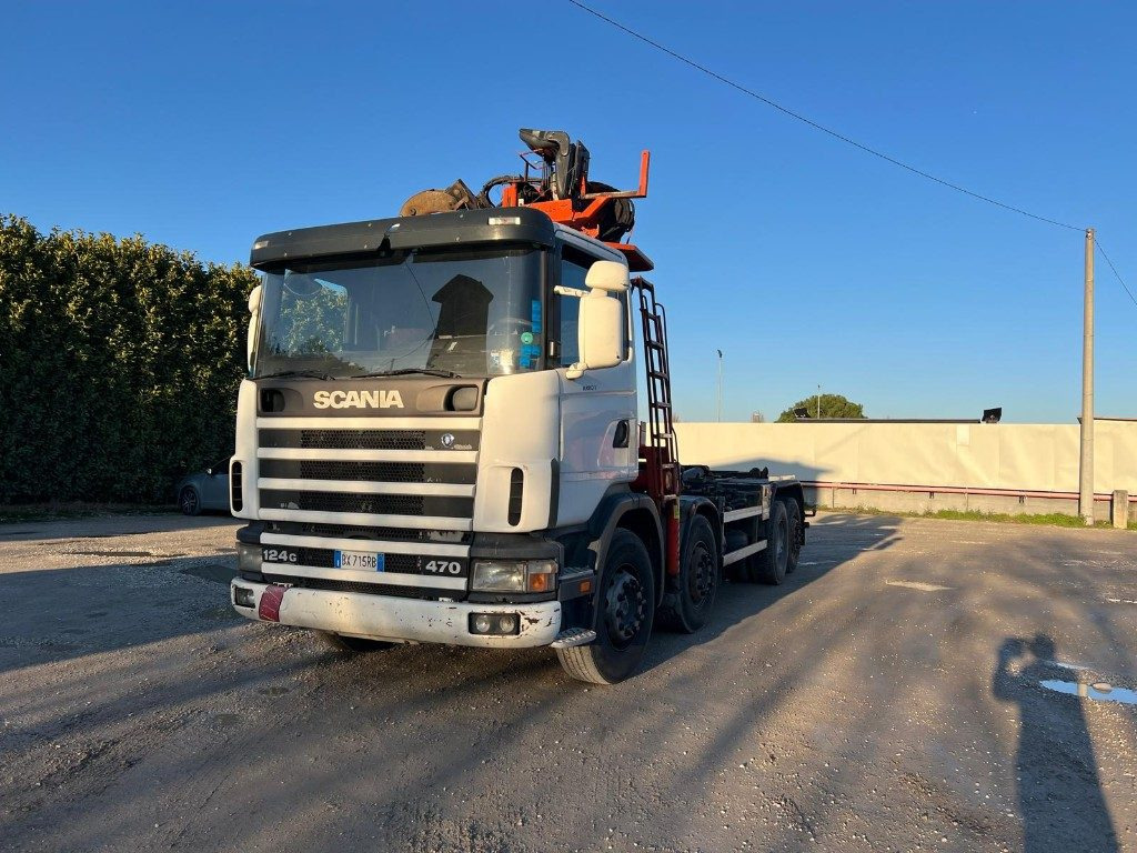 SCANIA CV R124 SCARRABILE CON GRU E POLIPO - Camión multibasculante: foto 3 SCANIA CV R124 SCARRABILE CON GRU E POLIPO - Camión multibasculante: foto 3