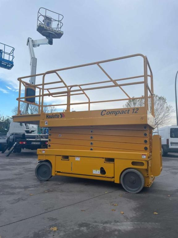 Leasing de Haulotte COMPACT 12 Haulotte COMPACT 12: foto 13