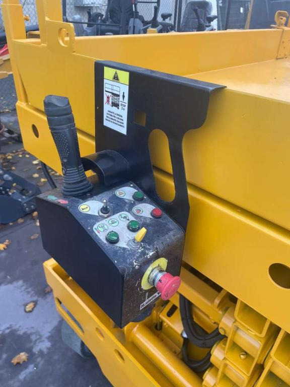 Haulotte COMPACT 12 - Plataforma de tijeras: foto 2 Haulotte COMPACT 12 - Plataforma de tijeras: foto 2