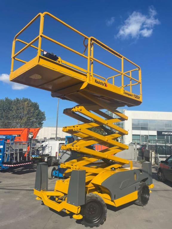 Leasing de Haulotte COMPACT 12DX Haulotte COMPACT 12DX: foto 11