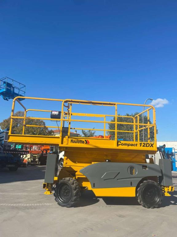 Leasing de Haulotte COMPACT 12DX Haulotte COMPACT 12DX: foto 9
