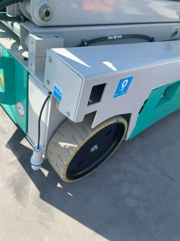 Imer IT12122 - Plataforma de tijeras: foto 3 Imer IT12122 - Plataforma de tijeras: foto 3