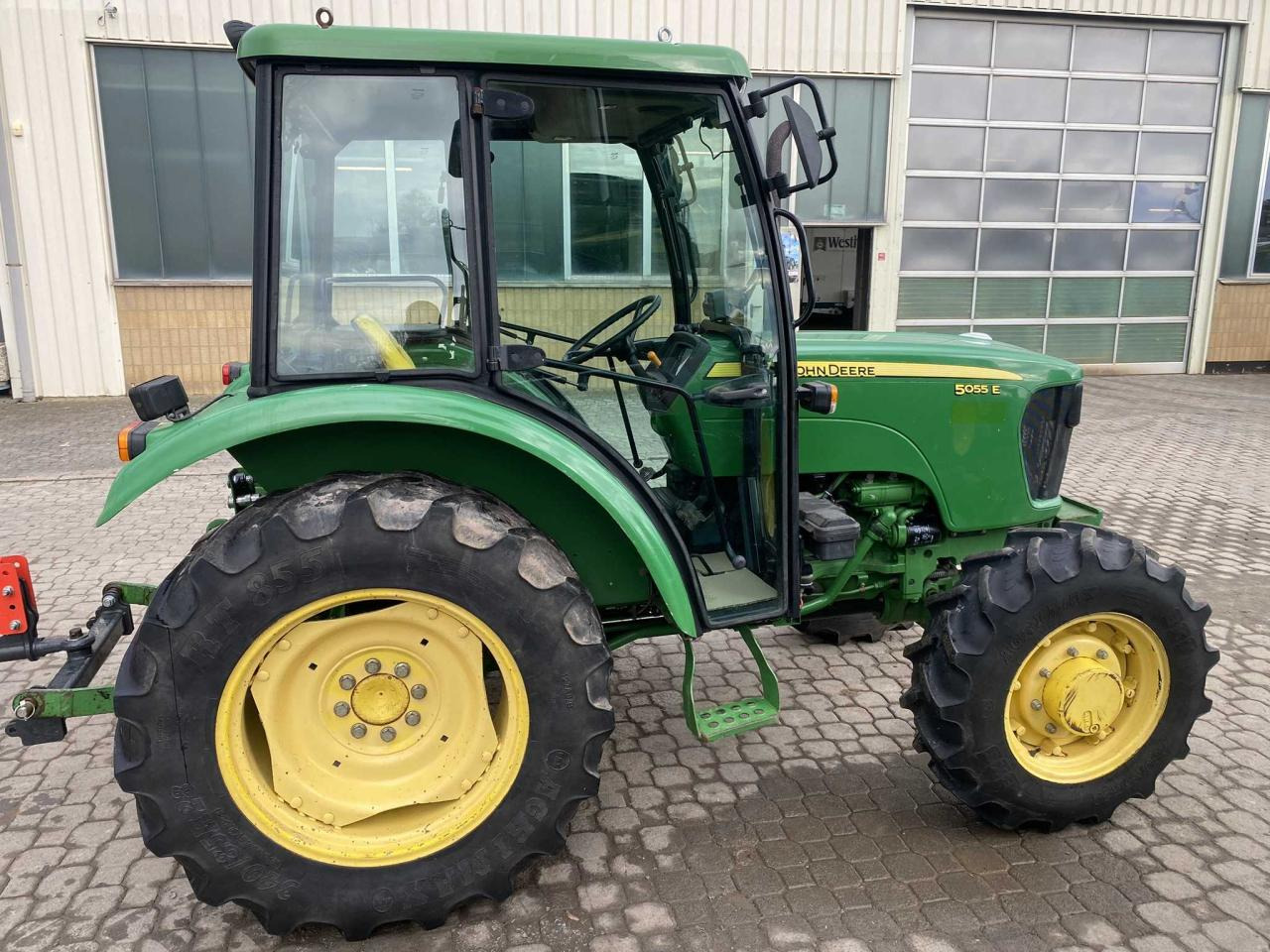 Tractor John Deere 5055E: foto 8 Tractor John Deere 5055E: foto 8