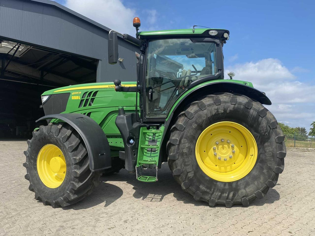 John Deere 6195R - Tractor: foto 3 John Deere 6195R - Tractor: foto 3